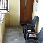 Veronica Rooms, Διαμέρισμα *