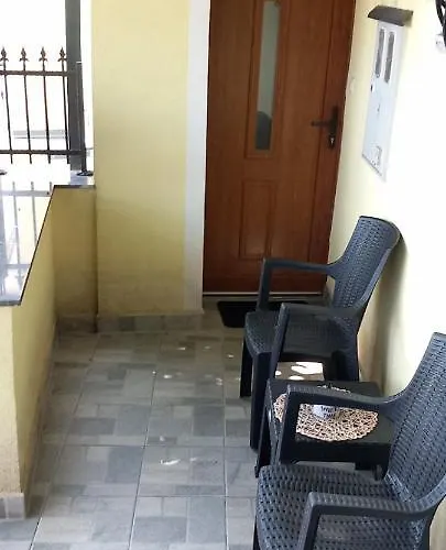 Veronica Rooms, Apartman *